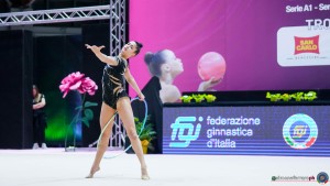 fabriano raffaeli sofia un cerchio sfe06043 copia simone ferraro ph